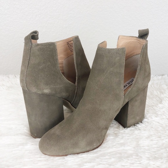 Steve Madden Shoes - NWT Steve Madden Nyna Ankle Bootie sz 9